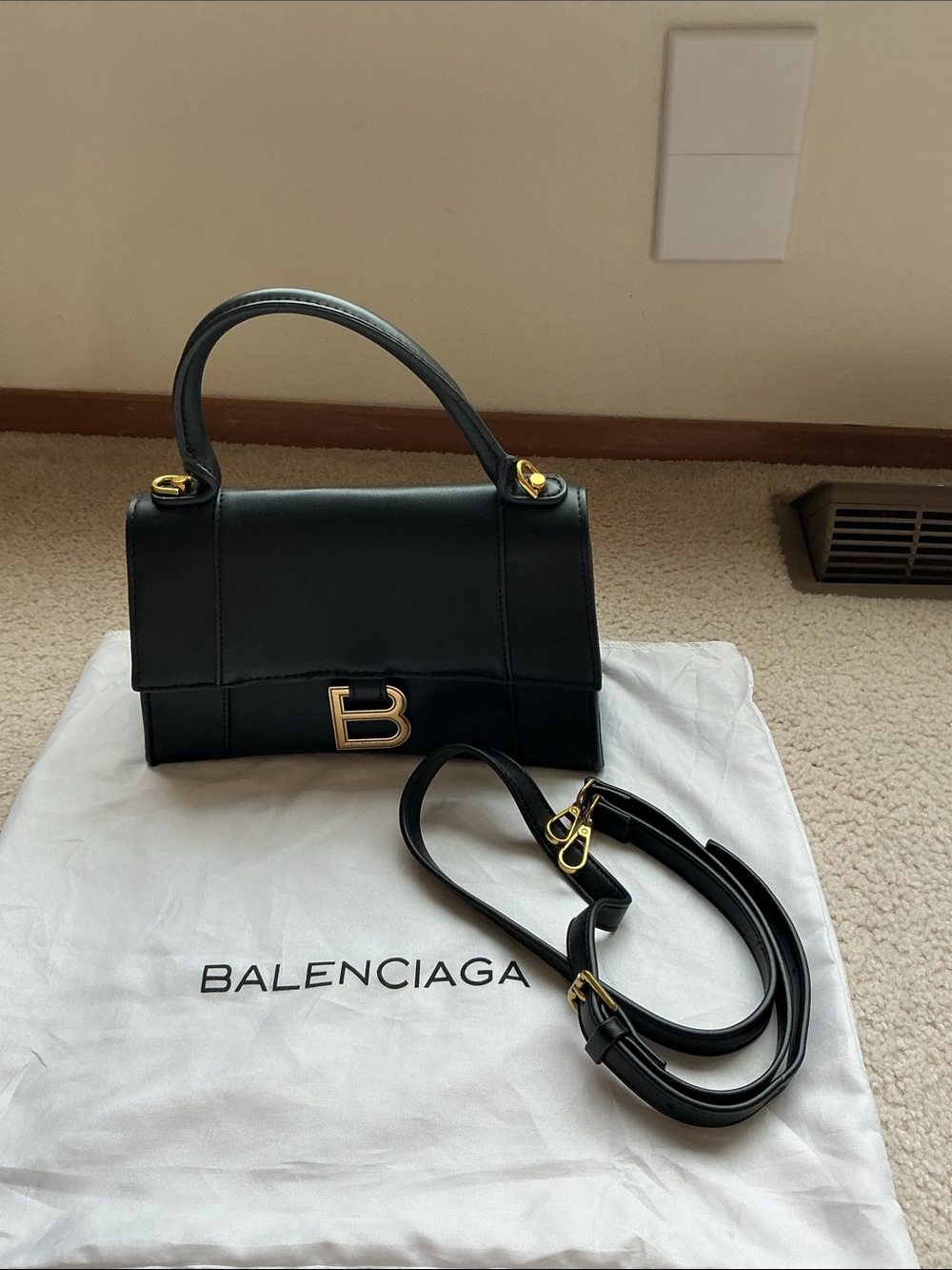 Dhgate Top Handle Mini Bag with Gold BB Hardware - Picture 6 of 6